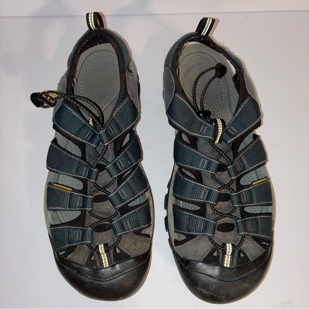 KEEN Men Newport H2 Closed Toe Water Sandals Navy/Medium Grey Size 12